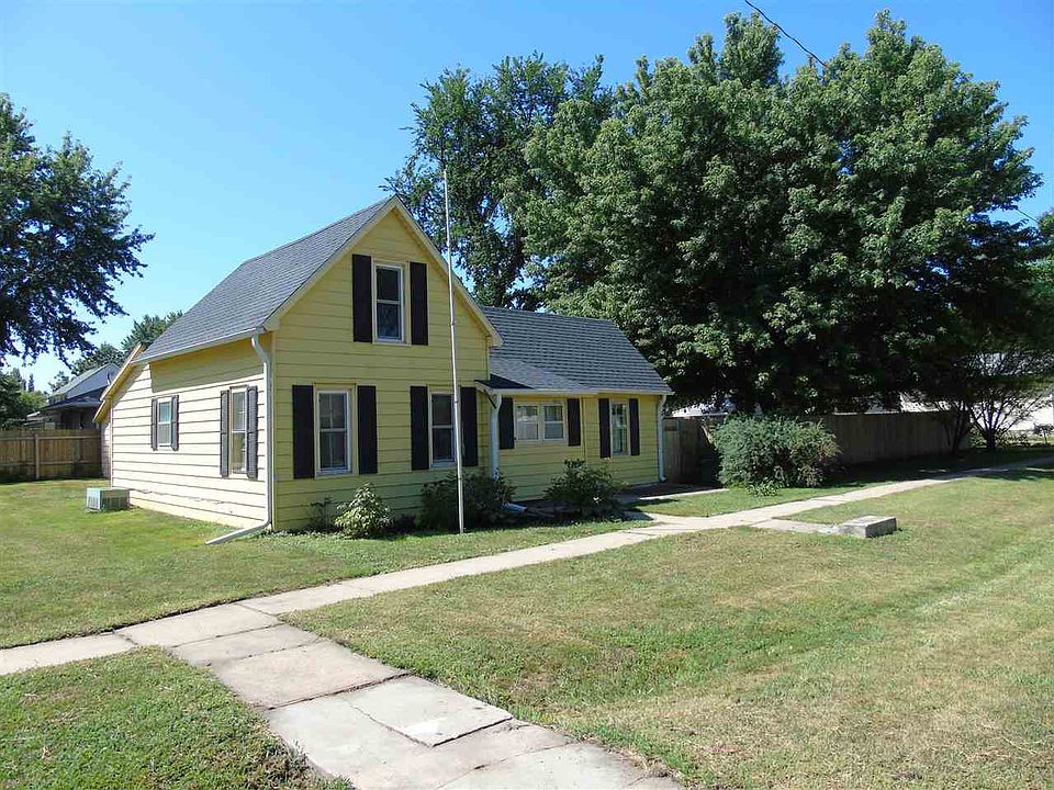 1st image of 303 Park St