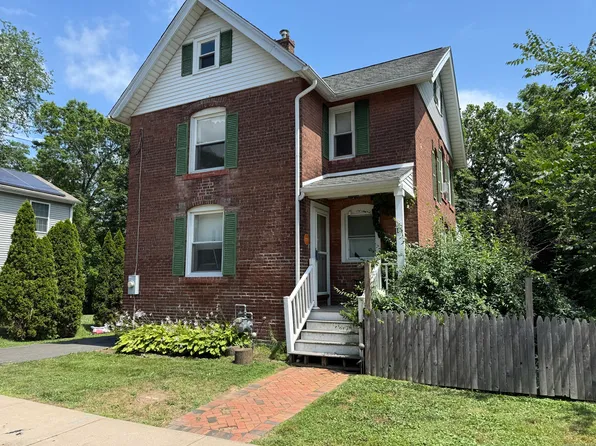 16 Brown Avenue, Windsor, CT 06095