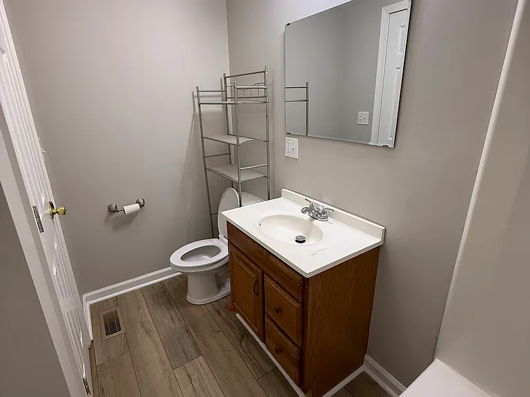 409 S Merritt Ave — Photo 16