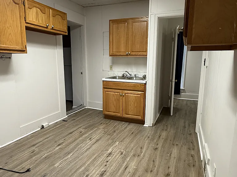 422 W High St #1 — Photo 8