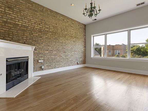 2nd image of 3558 W Shakespeare Ave APT 3E