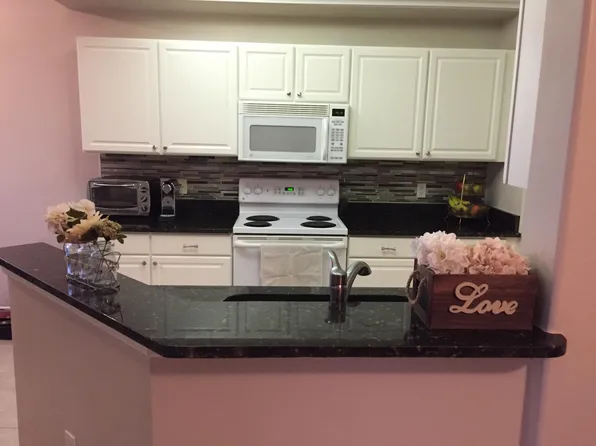 1310 Henley St APT 1902, Naples, FL 34105