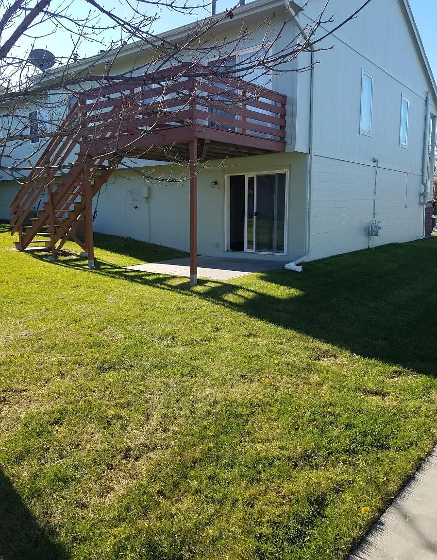 5169 N 144th Avenue — Photo 1