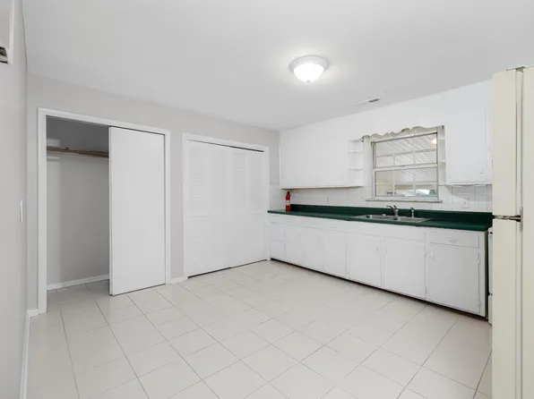 435 Beasley St, Elizabethton, TN 37643