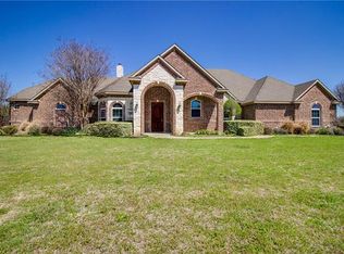 2012 Willow Bend Dr, Oak Leaf, TX 75154