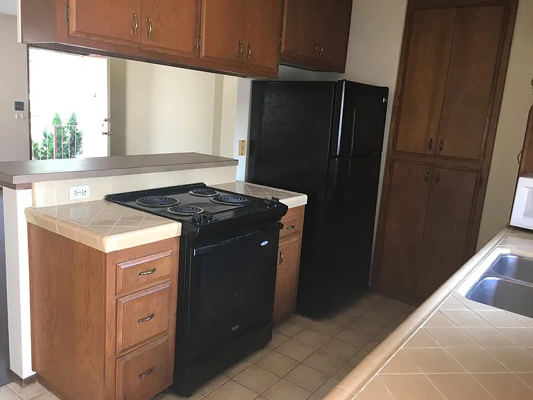 111 Molino Ave — Photo 6