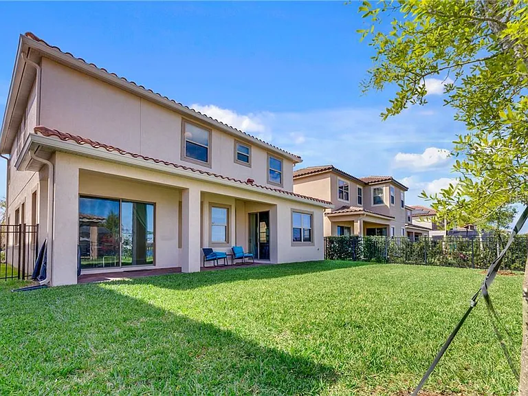 10479 Siddington Dr — Photo 18