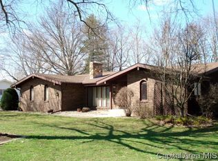 605 Knollcrest Dr, Galesburg, IL 61401