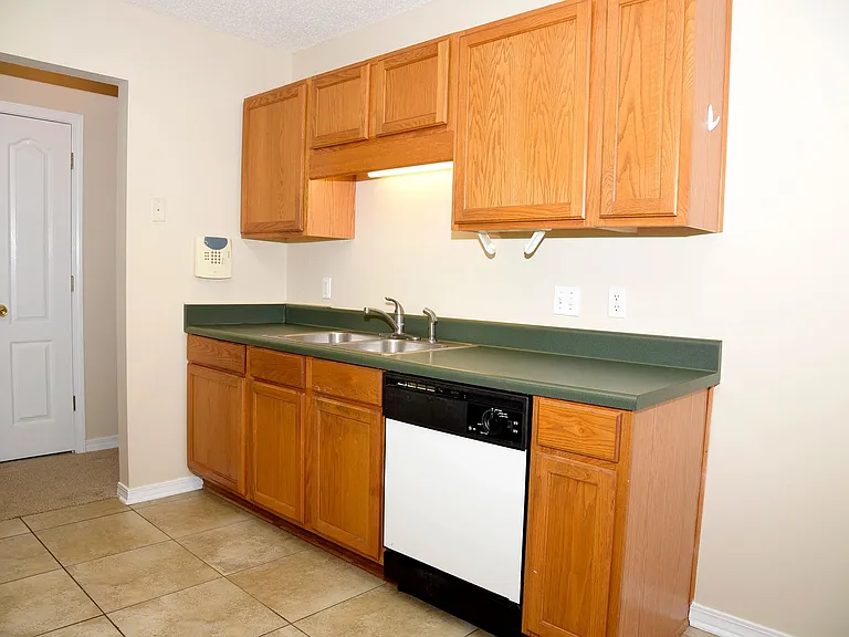 645 Jerrells Ave — Photo 7