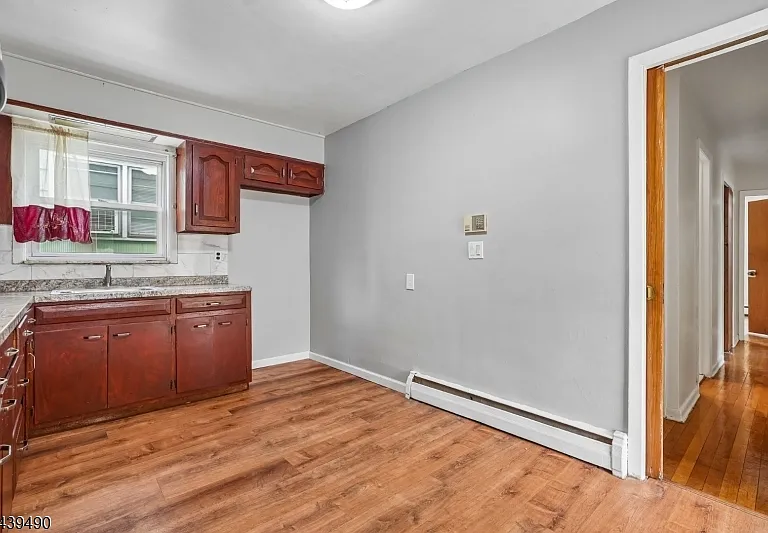 51 Tremont Ter — Photo 13