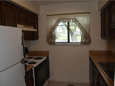 2nd image of 7814 Betsy Ross Cir