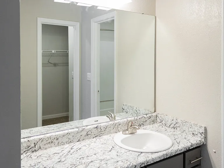 Twin Springs Apartments — Photo 25