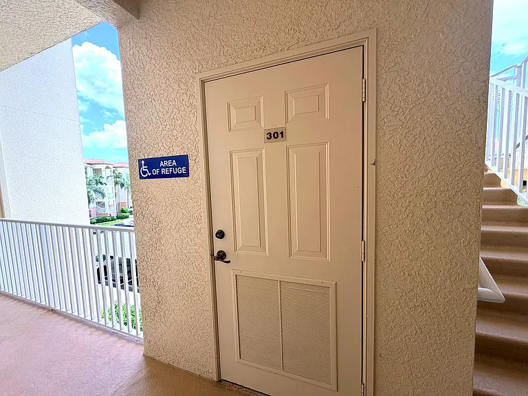4013 Palm Tree Blvd #301 — Photo 29