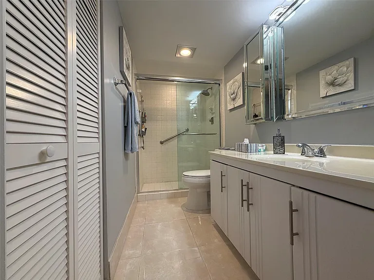 2304 Lucaya Ln #L4 — Photo 29