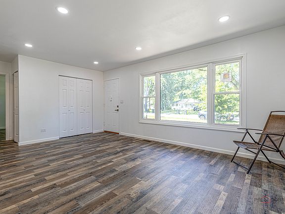 4th image of 2814 Cardinal Dr