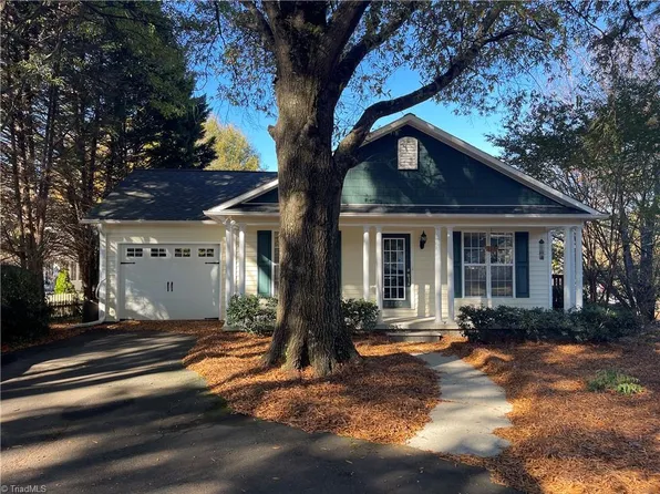2250 Cherokee Ln, Winston Salem, NC 27103