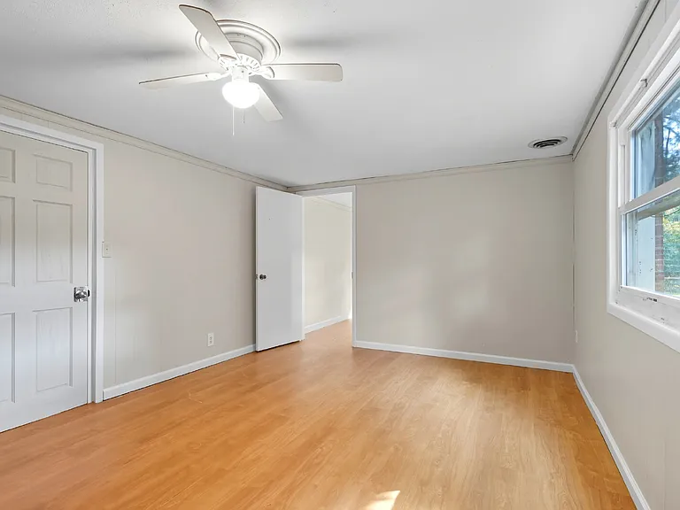 4850 Ellen Ave — Photo 9