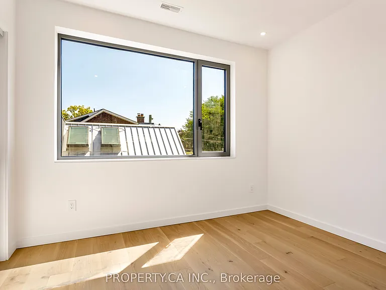 301 Keele St #4 — Photo 22