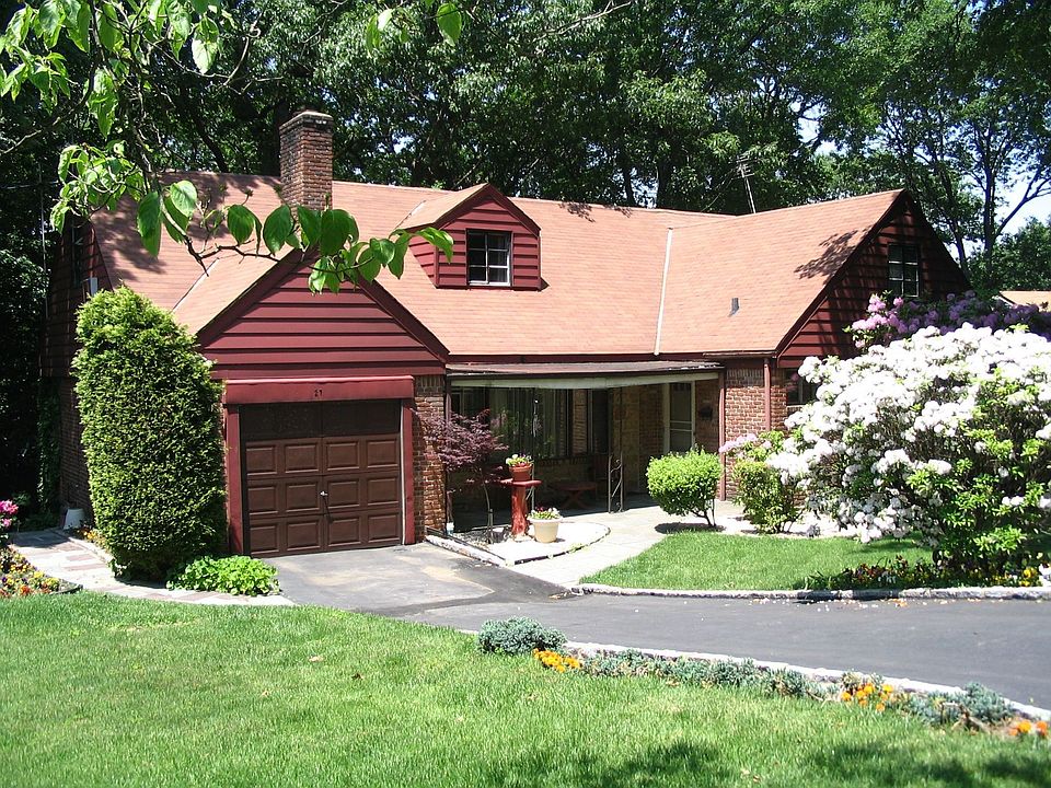 27 Annette Dr.-front