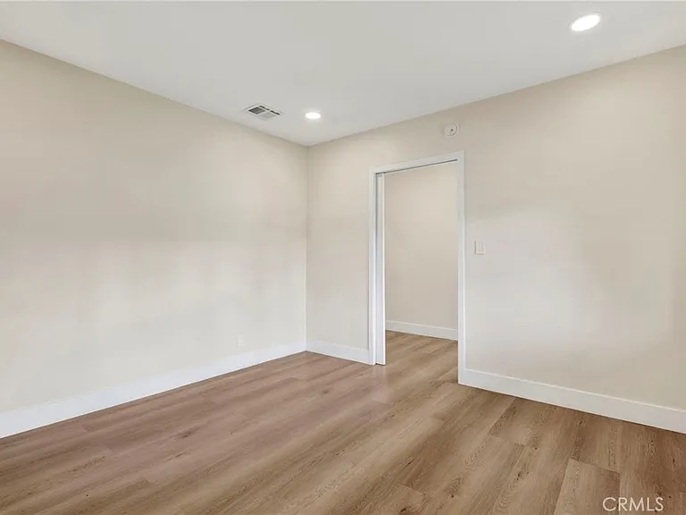 1432 N Catalina St — Photo 12