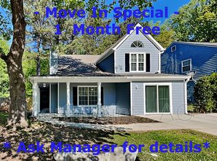 1029 Autumn Crest Ct, Stone Mountain, GA 30083