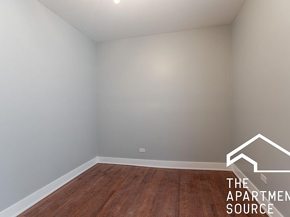 4th image of 2660 W Homer St #2F