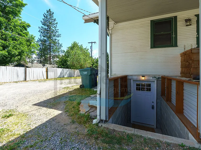 801 E Harrison Ave — Photo 6