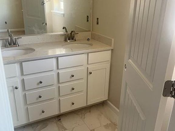 5th image of 4230 Primrose Ln