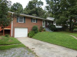 970 Hutton St, Winston Salem, NC 27101