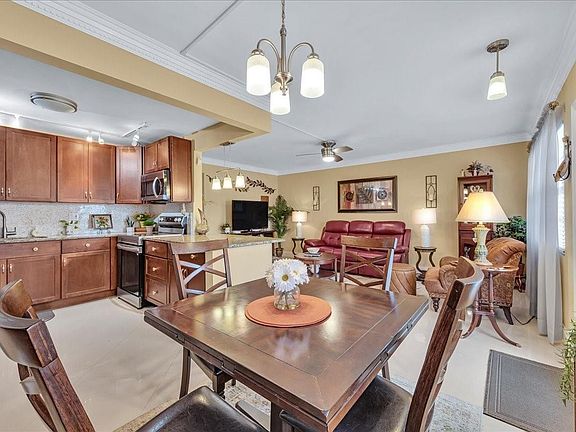 5th image of 2047 Wolverton C #2047