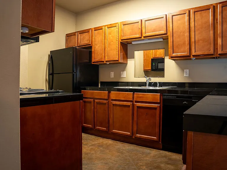 2400 MARKET PLAZA DRIVE — Photo 18