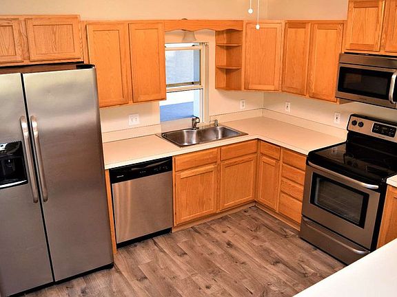 4th image of 200 Anna Maria Way NE