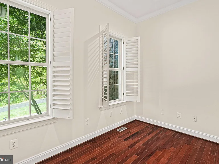 13551 Triadelphia Mill Rd — Photo 6