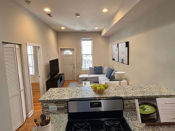 3rd image of 1406 W Superior St #11378655