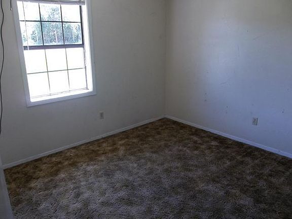 2nd image of 200 W 10th Ave