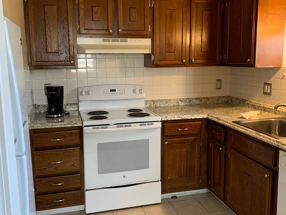 1st image of 1530 Douglas Ave #1