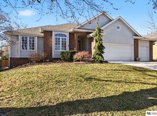 919 Rawhide Rd, Papillion, NE 68046