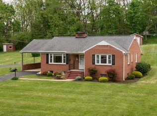 65 Dam Town Rd, Fort Defiance, VA 24437