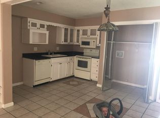 265 SW Pinetree Ln, Lees Summit, MO 64063