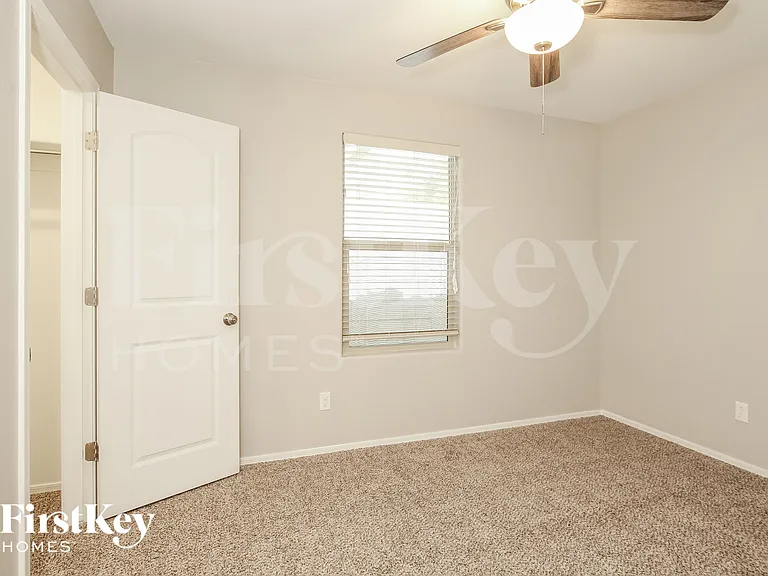 16570 W Sierra St — Photo 11