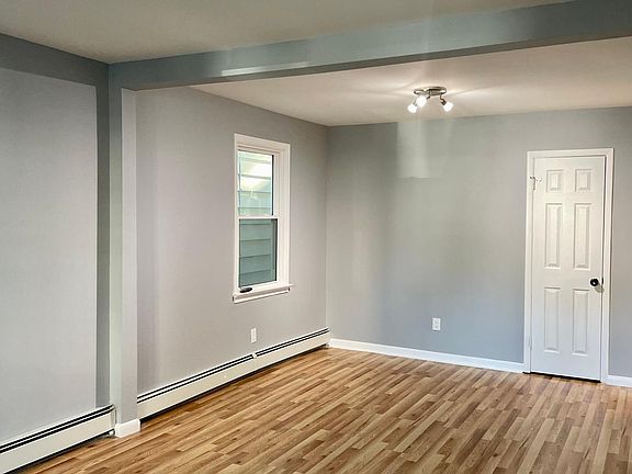 3rd image of 164A Watson Ave #1