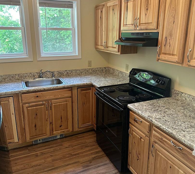 1st image of 121 Messer St #4