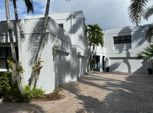 17037 Royal Cove Way, Boca Raton, FL 33496