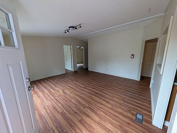 2nd image of 104 Park St