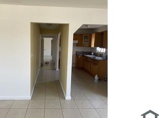 10026 S San Pedro St, Los Angeles, CA 90003