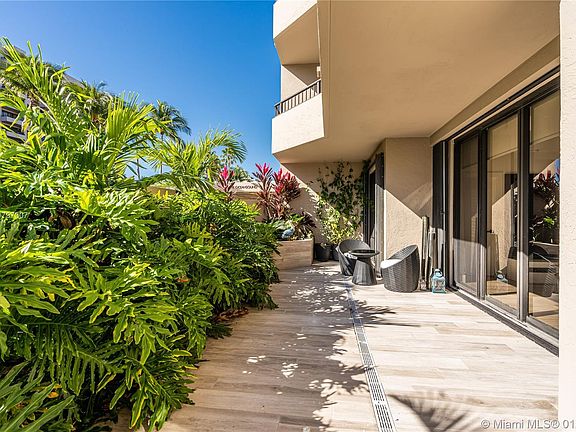 5th image of 251 Crandon Blvd APT 134