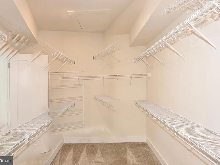 44858 Tiverton Sq — Photo 39