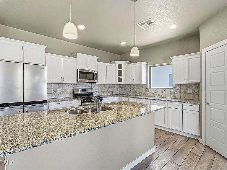 14724 Tierra Fortaleza Ave — Photo 8