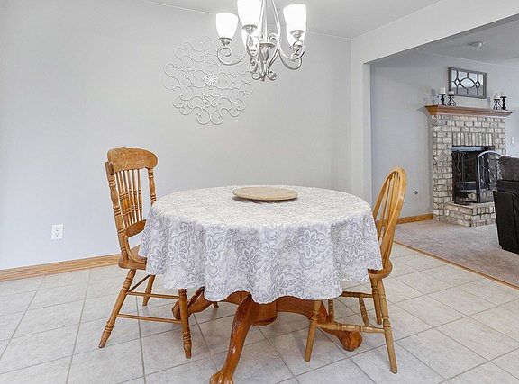 Dining/Kitchen
