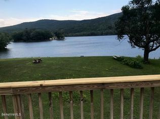 185 Horns Beach Rd, Cheshire, MA 01225